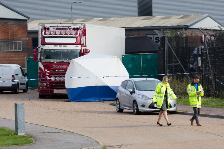 İngiltere’de Bir Tırda Ölü Bulunan 39 Kişinin Kimlikleri Belli Oldu