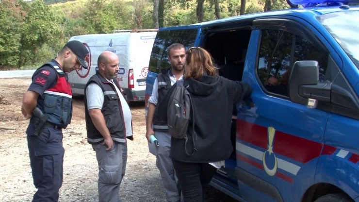 Ormana Bırakılmak Üzere Toplanan Köpeklerin Yardımına Hayvanseverler Yetişti