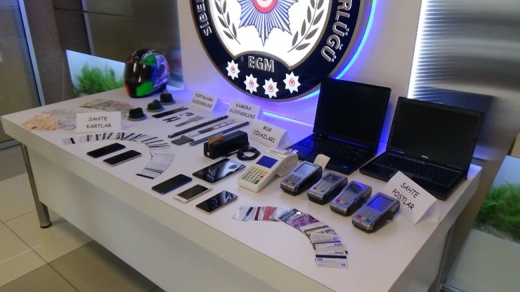 İstanbul’da Siber Dolandırıcılık Yapan 14 Şüpheli Yakalandı