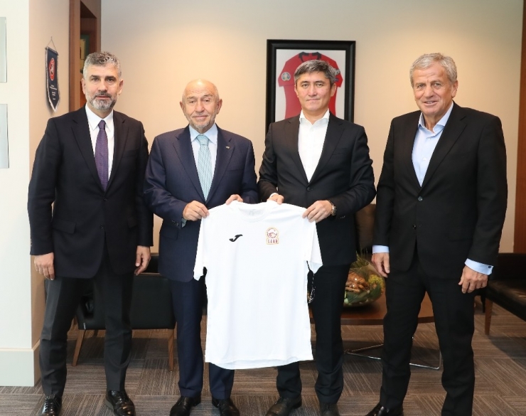 Nihat Özdemir’e Kırgızistan Federasyon Başkanı Mamatov’dan Ziyaret