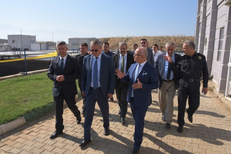 Vali Deniz, Salihli Osb’yi Ziyaret Etti