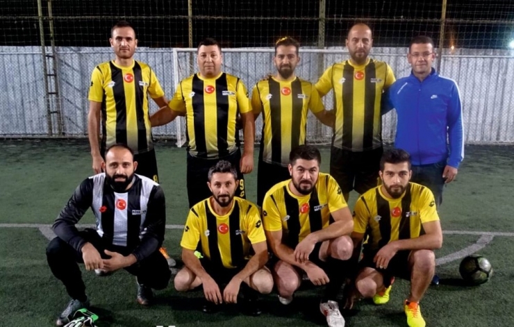 Salihli Osb’de Turnuva Heyecanı Başladı