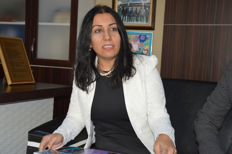 Manisa’da ‘Bir Kitap Da Benden Olsun’ Projesi