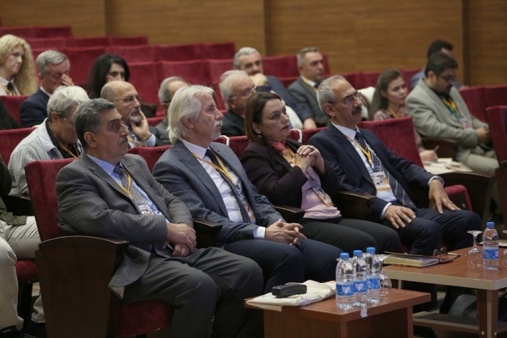 Paü’de ‘Denizli Traverten Jeoparkı Ve Jeoturizm Çalıştayı’