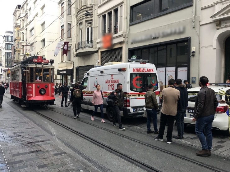 İstiklal Caddesi’nde Ceset Şoku
