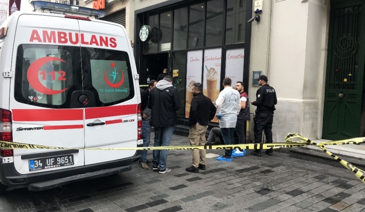 İstiklal Caddesi’nde Ceset Şoku