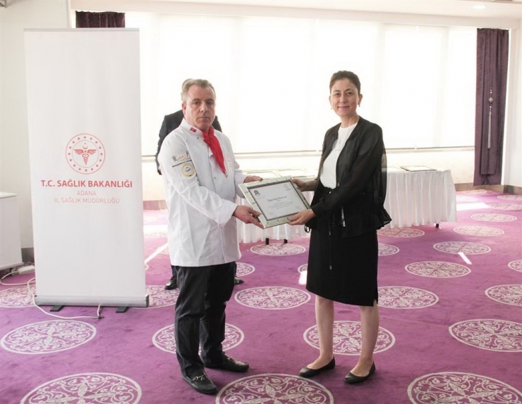 Aşırı Tuz Ve Şeker Kullanmayan 18 İşletmeye Belge