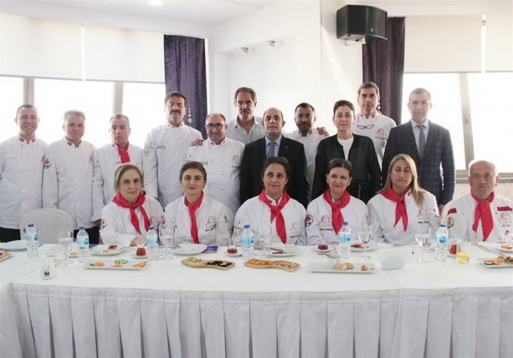 Aşırı Tuz Ve Şeker Kullanmayan 18 İşletmeye Belge