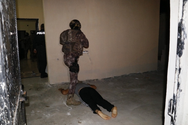 Adana’da Deaş Operasyonu: 9 Gözaltı