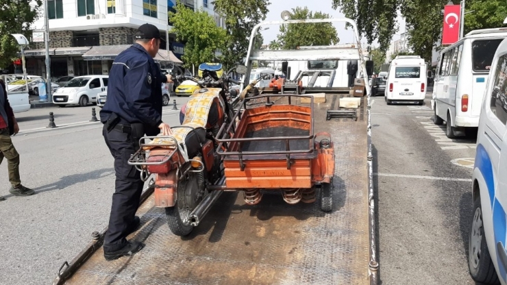 Polise Mukavemette Bulunduğu İddia Edilen 2 Kişi Gözaltına Alındı