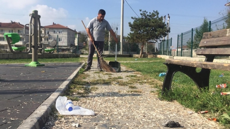 Parklar Çöplüğe Dönmesin