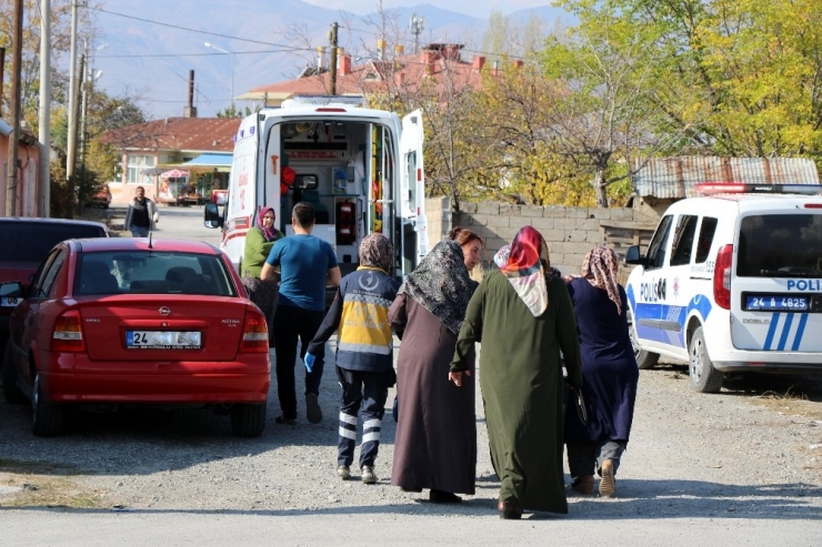 Silah Sesi Üzerine Eve Giren Yakınları Cesetle Karşılaştı
