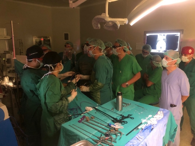 Fü’de "3 Boyutlu Laparoskopik Kurs"