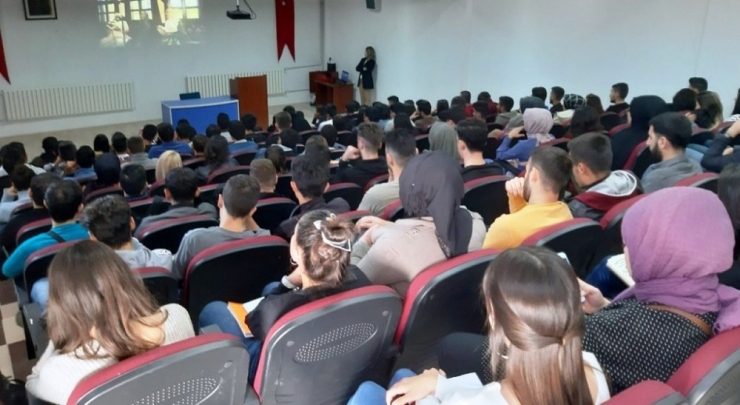 Hisarcık Myo’da ‘Kuruluş Ve Kurtuluşun Şehri Kütahya’ Konulu Konferans