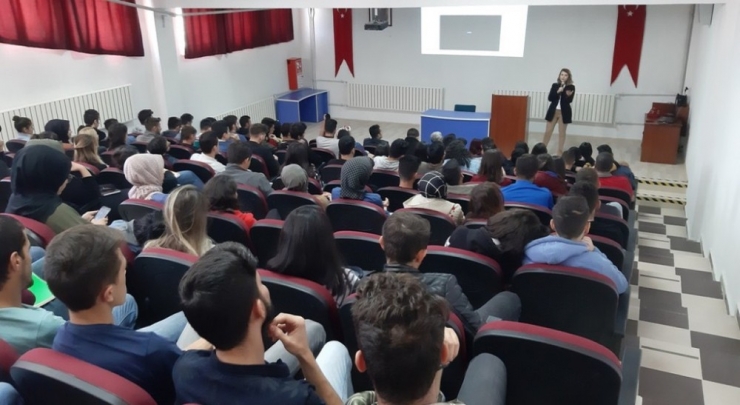 Hisarcık Myo’da ‘Kuruluş Ve Kurtuluşun Şehri Kütahya’ Konulu Konferans