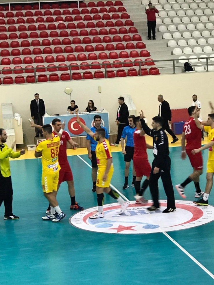 Ispartalı Hakem, Milli Maçta Görev Yaptı