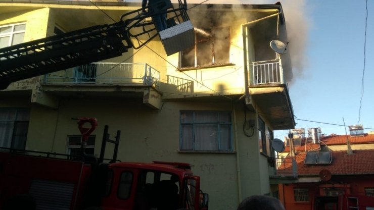 Senirkent’te Korkutan Yangın