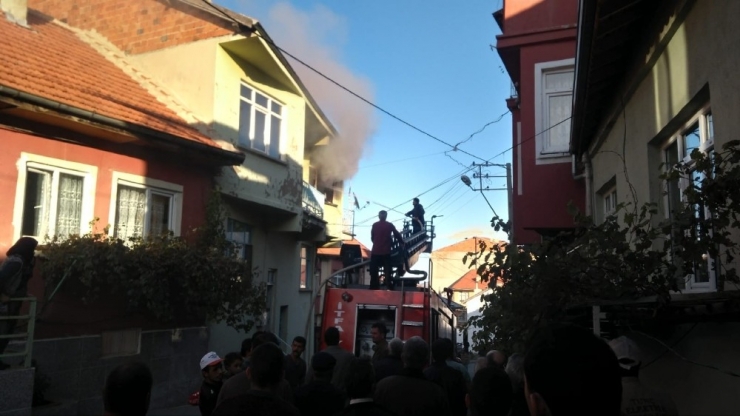 Senirkent’te Korkutan Yangın