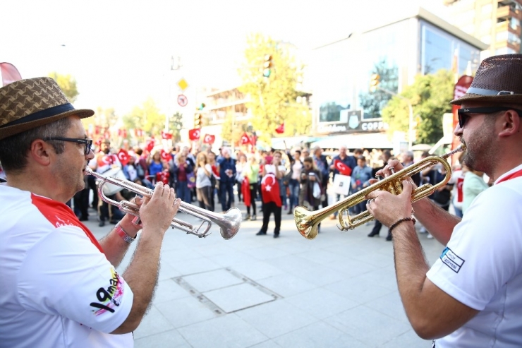 Cumhuriyet’in 96’ıncı Yaşı Kadıköy’de Coşkuyla Kutlanacak