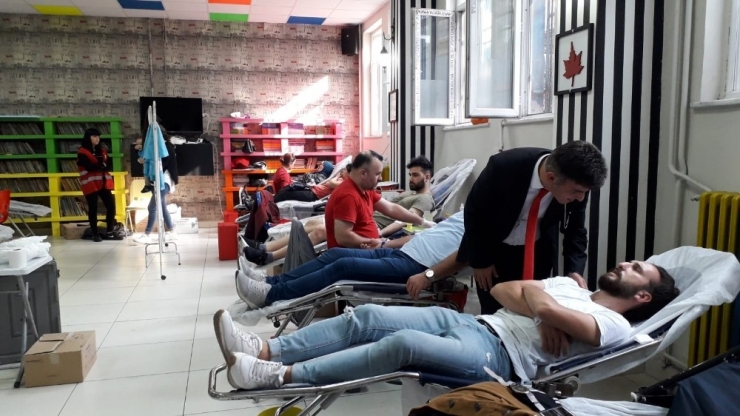 Okuldan Rekor Kan Bağışı