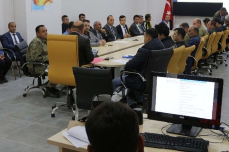 Kars’ta Barınma Hizmet Grubu Değerlendirme Toplantısı Yapıldı