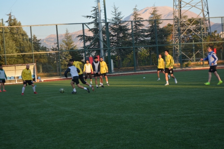 Keçiborlu Belediyespor Galibiyet Peşinde