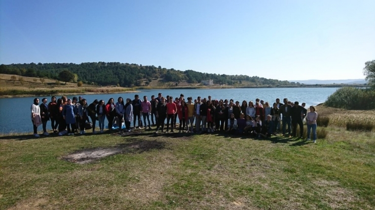 Üniversite Öğrencileri Çöp Topladı