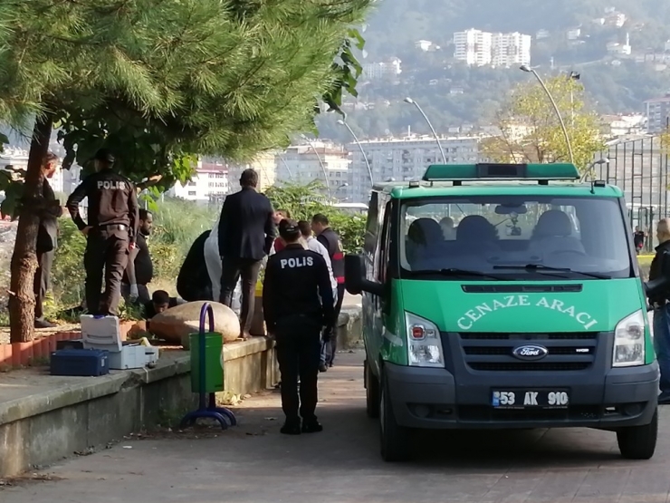 Kayıp 16 Yaşındaki Genç İntihar Etmiş Olarak Bulundu