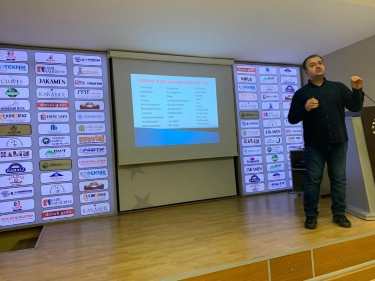 Tümsiad’tan ‘Kamu Stk Kobi İşbirliği Ve Proje Uygulamaları’ Semineri