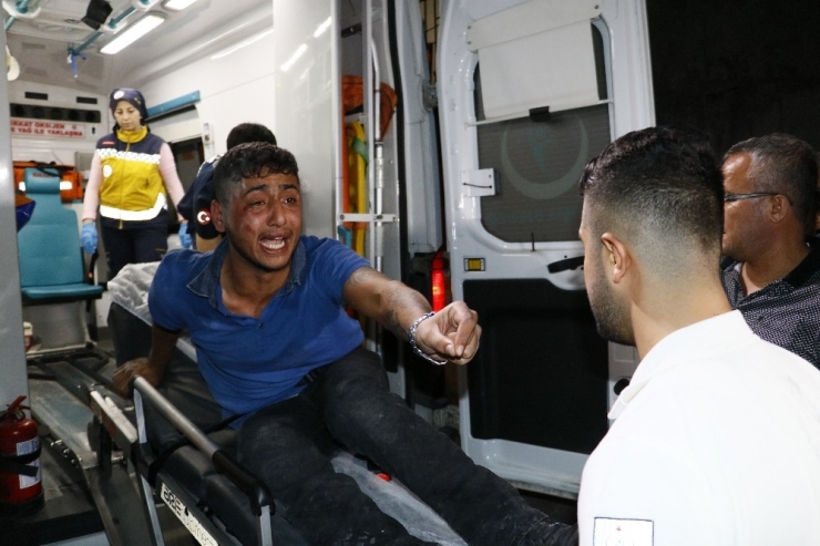 Silahla 2 Kişiyi Yaralan Zanlı Evlerin Damlarından Atlayıp Kaçarken Boşluğa Düştü