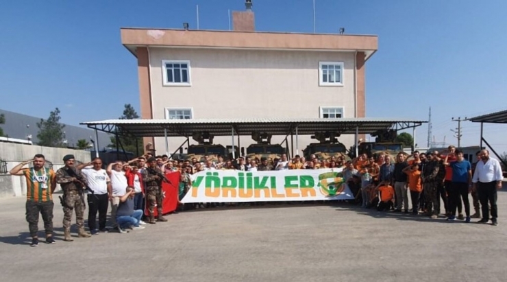 Alanyaspor Taraftarlarından Pöh’e Moral Ziyareti