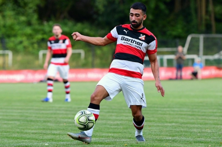 Asker Selamı Paylaştı, Takımdan Kovuldu