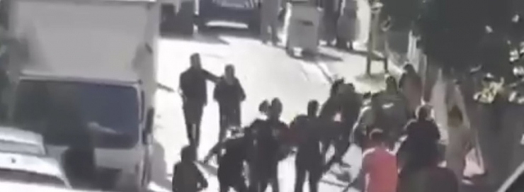 Ataşehir’de İki Aile Arasında Kemerli, Tekmeli Yumruklu Kavga