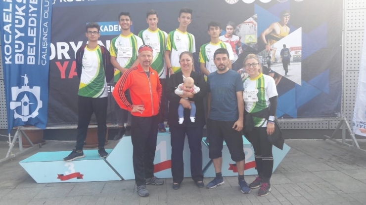 Bilecik’i Oryantiring Yarışmasında Temsil Ettiler
