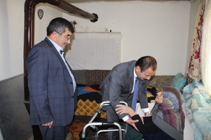 Dumlupınar Protokolünden Yaşlı Ve Hasta Ziyareti