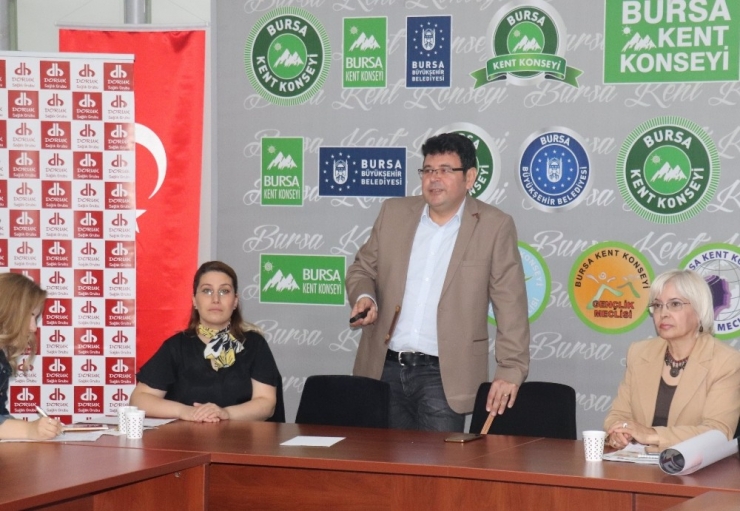 Kendi Kendine Meme Muayenesi Hayat Kurtarıyor