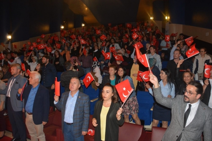 İzmit’te Cumhuriyet Bayramı Coşkusu Başladı