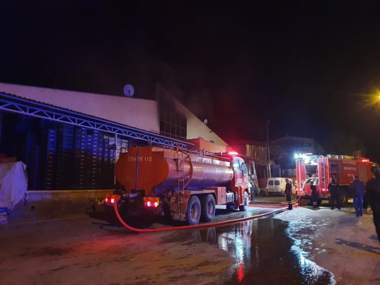 Kastamonu’da Toptancılar Halinde Çıkan Yangında Bir Dükkan Zarar Gördü