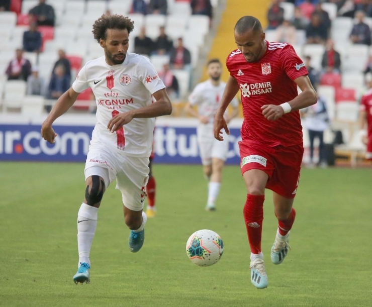 Süper Lig: Dg Sivasspor: 2 - Antalyaspor: 1 (Maç Sonucu)