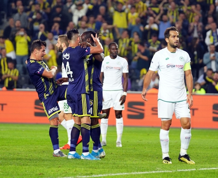 Süper Lig: Fenerbahçe: 3 - Konyaspor: 1 (İlk Yarı)