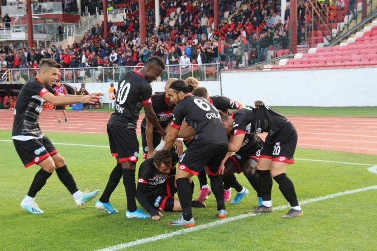 Tff 1. Lig: Balıkesirspor: 2- Adanaspor: 0 (İlk Yarı Sonucu)