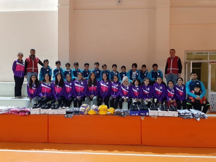 Türk Kızılayı Hakkari Şubesinden Spora Destek
