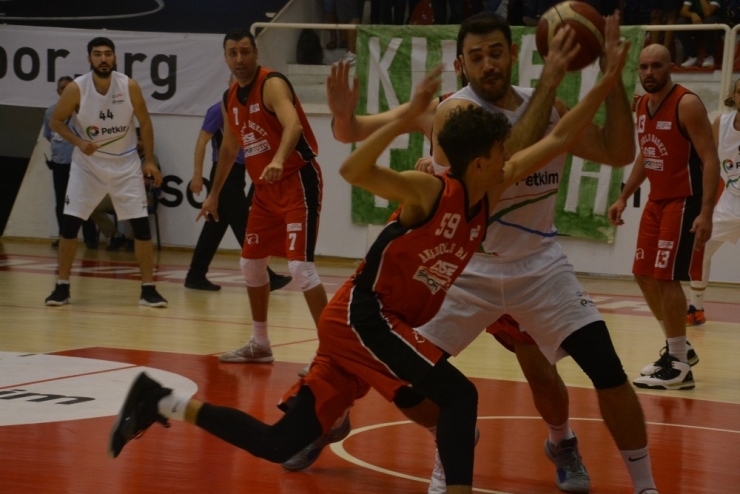 Türkiye Basketbol Ligi: Petkim Spor: 100 - Anadolu Basket: 58