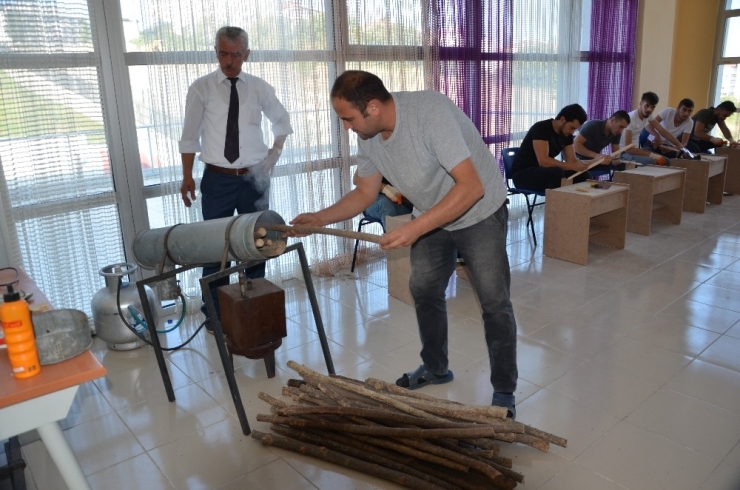 "Devrek Bastonu" Öğrencilerin Elinde Hayat Buluyor