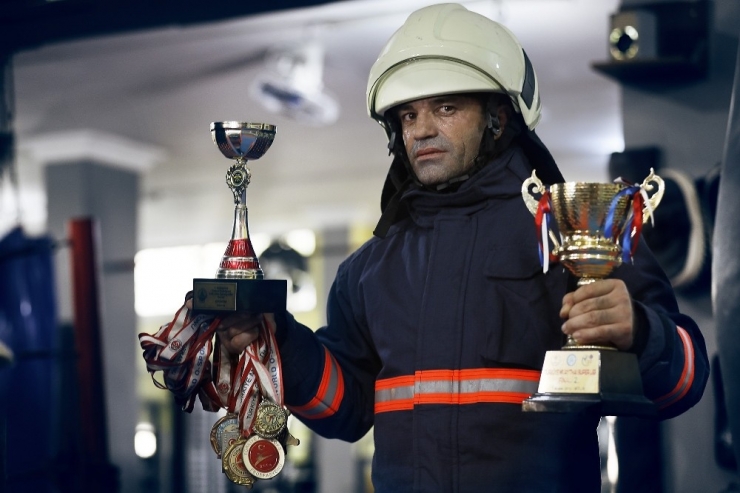 Dünya Şampiyonu İtfaiyeci