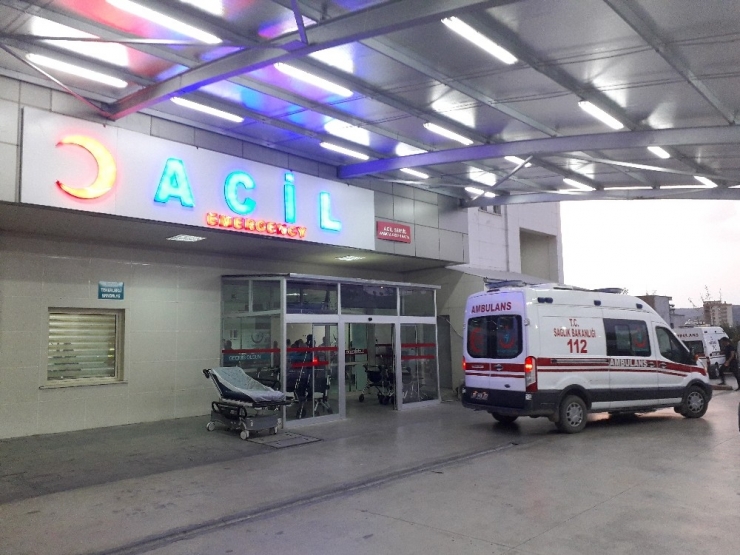 Adana’da Trafik Kazası: 10 Yaralı