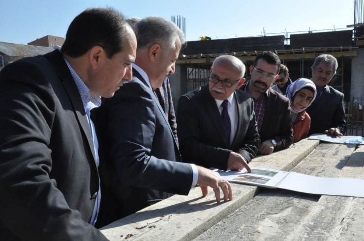 Ak Parti Milletvekilleri Sultan Alparslan Külliyesi İnşaatını Gezdi