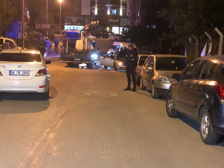 Tartıştığı Grubun Arasına Otomobiliyle Giren Sürücü Ağabeyini Ezerek Öldürdü