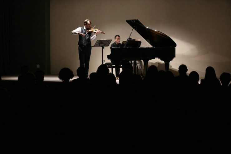 Baloğlu Ve Özkan Dinleyicisini Mest Etti