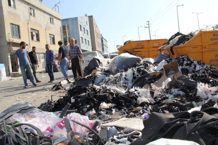 İzmir’in Göbeğinde Çöp Dağları